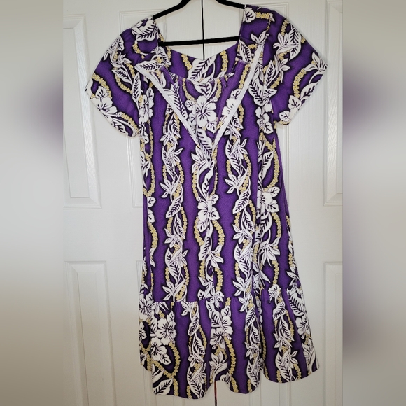 NWOT Authentic Royal Creations Hawaii Floral Purple MuuMuu - Picture 3 of 5